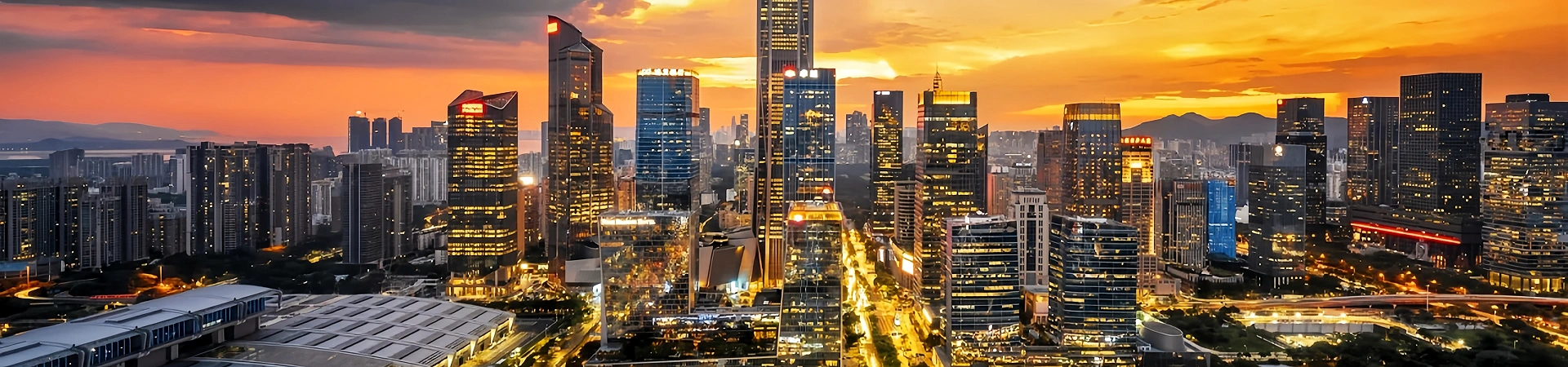 Шэньчжэньский финансовый центр: путешествие через городское чудо над облаками