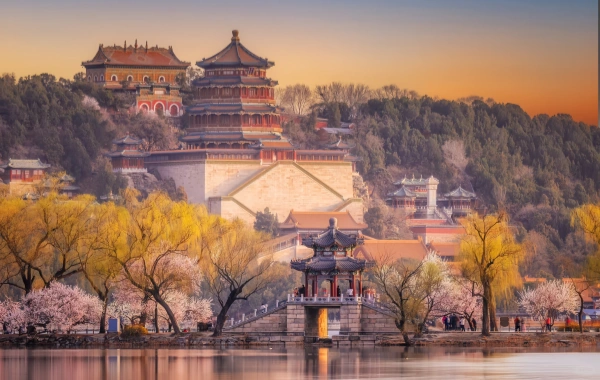 The Summer Palace: A century-old Splendor Journey from the Imperial Garden to the People's Park-2