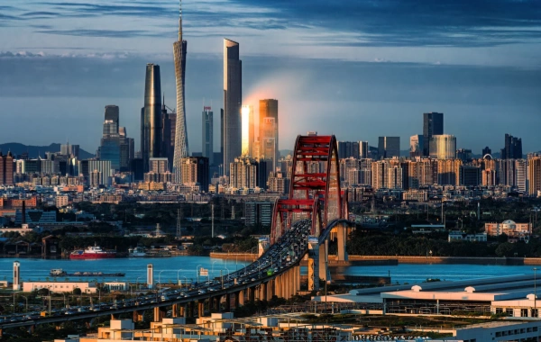 La torre di Guangzhou: Dal punto più alto del Nuovo Asse Centrale fino all'ardente ictus della cima del mondo.-3