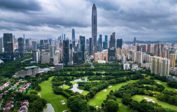 Shenzhen Ping Un centro financiero: Un viaje a través de un milagro urbano sobre las nubes-3