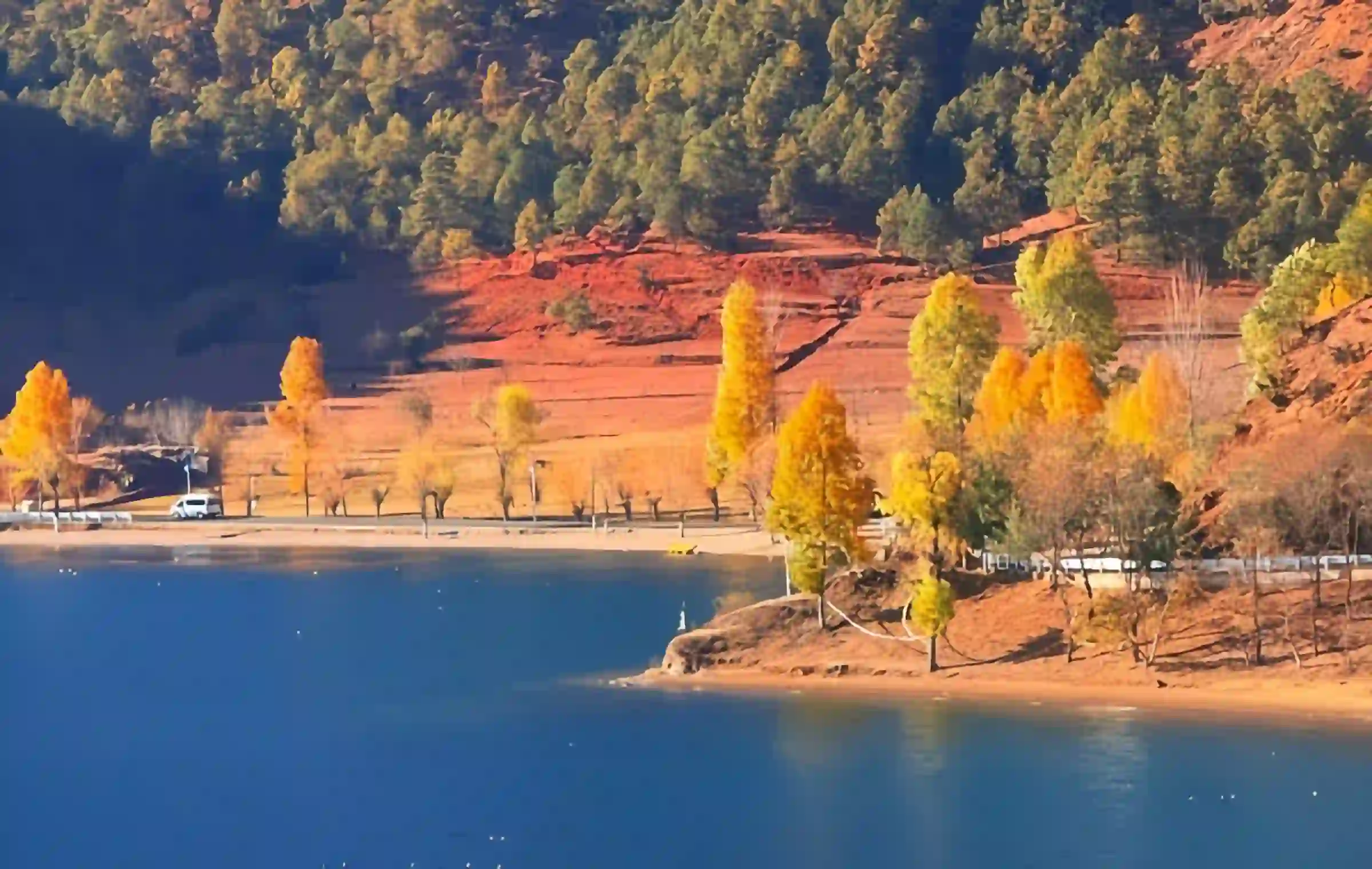 Lago Lugu: Desde la Tierra Secreta de Mosuo hasta la Morada Espiritual del Condedor de Hijas-2