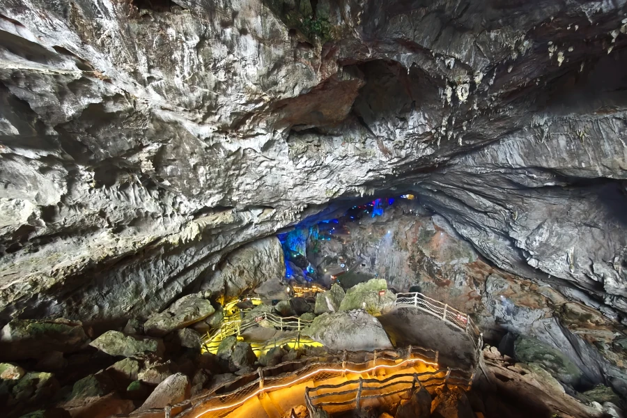 نهر (ليانزو) تحت الأرض، (جورني) المُفترس خلال مئتين مليون سنة من الأرض-3