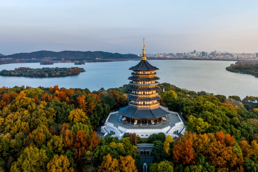 Leifeng Pagoda: A Legendary Journey from an Ancient Demon-Suppressing Pagoda to a Glorious Rebirth