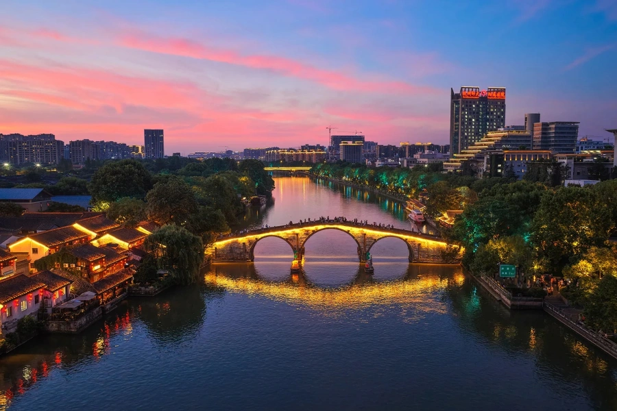 Gongchen Bridge: A Guardian of the Ancient Grand Canal's Millennium Glory-2