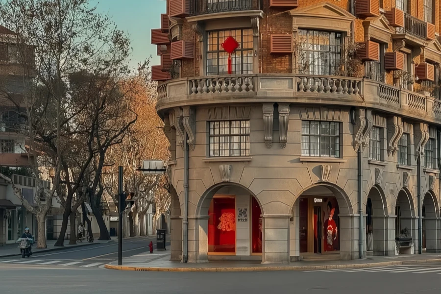 Wukang Road: Eine Reise durch ein Jahrhundert von Shanghai Charm unter den Plane Trees-4