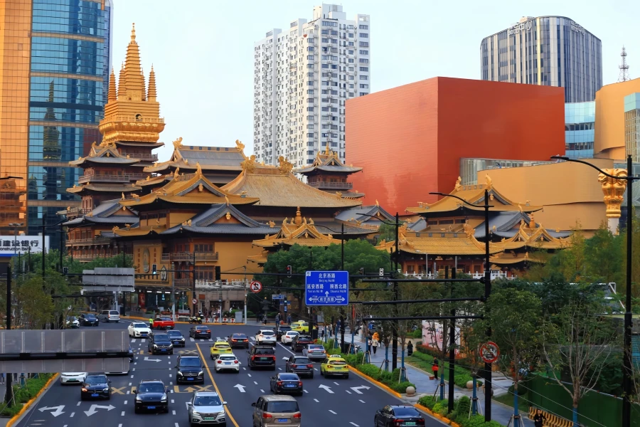 Templo Jing'an: Un viaje de mil años de tutela desde el antiguo templo de Chiwu a un bosque zen urbano