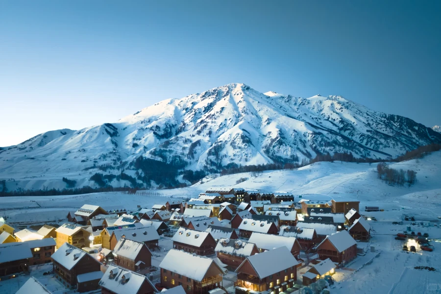 Hemu Village: A Winter Wonderland Journey from a River Valley Secret to the Homeland of the Tuva