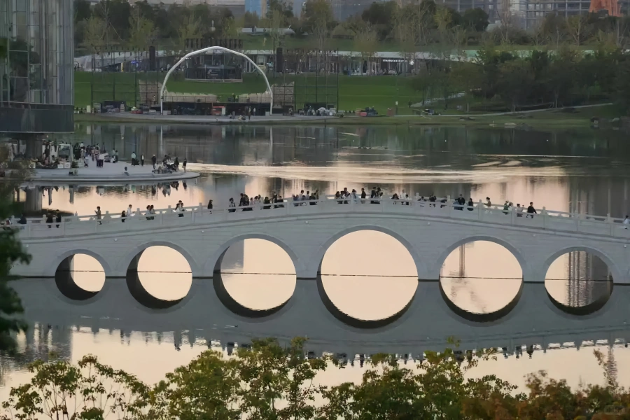 حديقة معرض: رحلة من قاعة عرض العالم إلى العلامة الثقافية الجديدة للمدينة-4