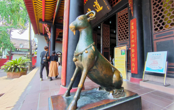 قصر (كينج يانغ) معبد (تاوايت) في المدينة المحطمة، رحلة بحث عن الحقيقة عبر بوابة عمرها ألف عام-3