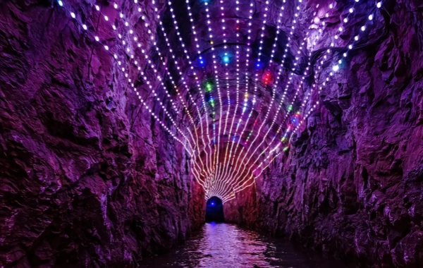 Dragon Palace: Eine Reise ins Underground Karst Museum und das legendäre 