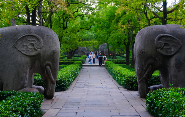 Ming Xiaoling Mausolée:Un voyage à travers 600 ans d'épique impériale et le royaume mystique des statues de pierre-4