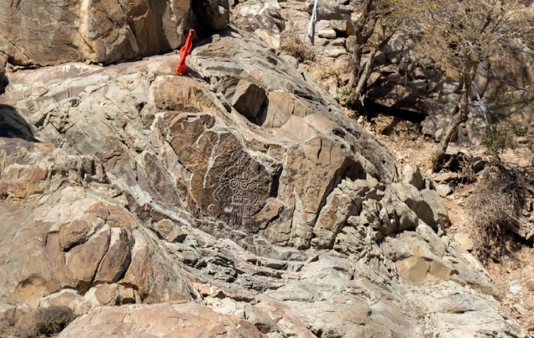 Helan Mountain Rock Carvings: Un viaje a través de una piedra Epic Spanning Diez Mil Años-3