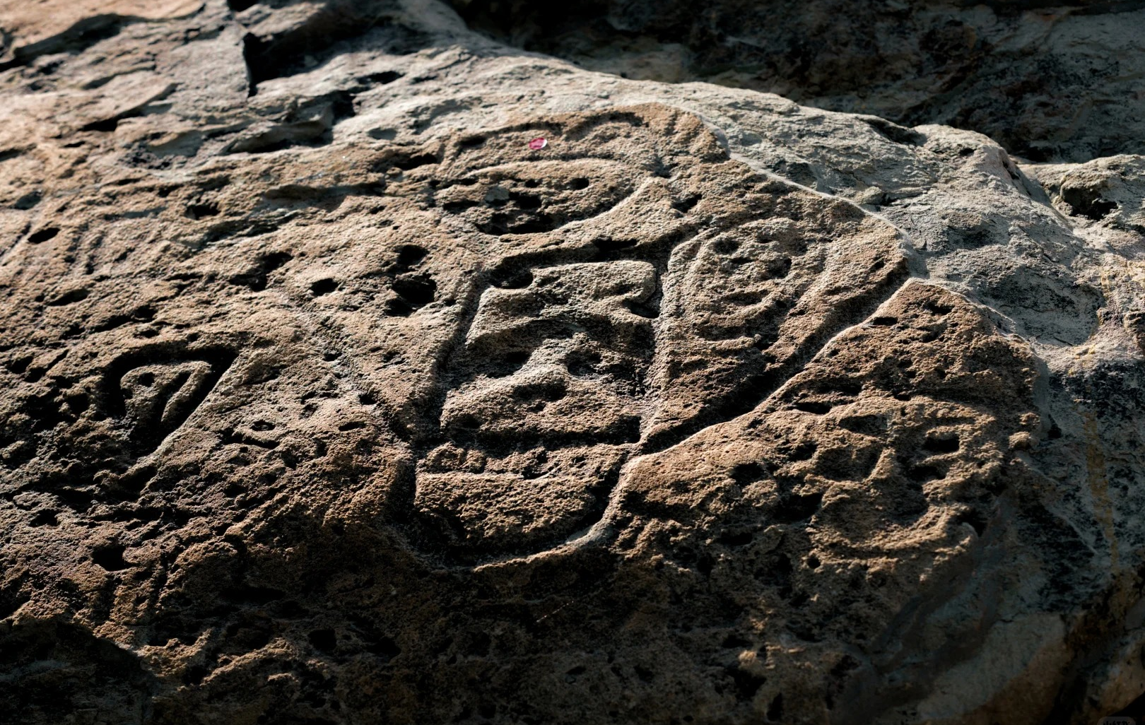 Helan Mountain Rock Carvings: Un viaje a través de una piedra Epic Spanning Diez Mil Años-4