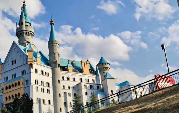 Чанша Window of the World: A Whimsical Landmark Journey to «Travel the World»-4