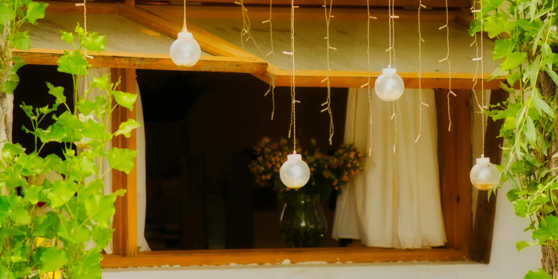 Xinjiang Hotel Guide