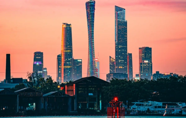 The 14-Day (Guangzhou, Zhangjiajie, Chongqing, Wuyuan, Shanghai) Private China Adventure: Canyons, Karsts, and Ancient Villages