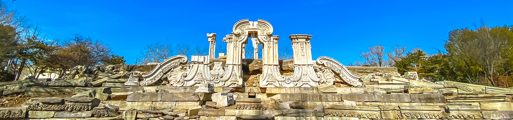 Старый Летний Дворец: сад среди всех садов, который свидетельствует о славе и боли.