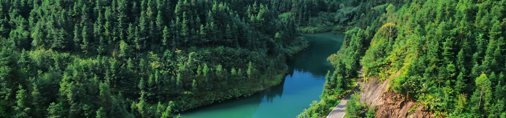 Bijia 산: 캐년과 폭포 모험 Along Beijiang 강